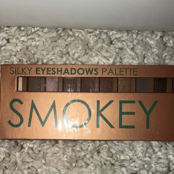 Italia Deluxe Smokey Eyeshadow Palette - Brown and Gold NEW - Picture 3 of 5